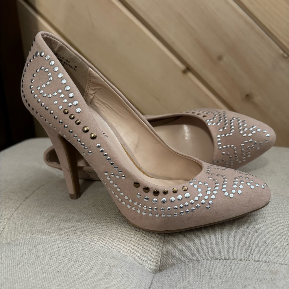 Brand New Anne Michelle Pumps